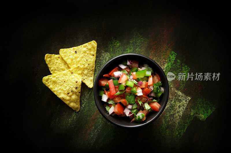 TexMex食品:Pico de Gallo和Nachos Still Life